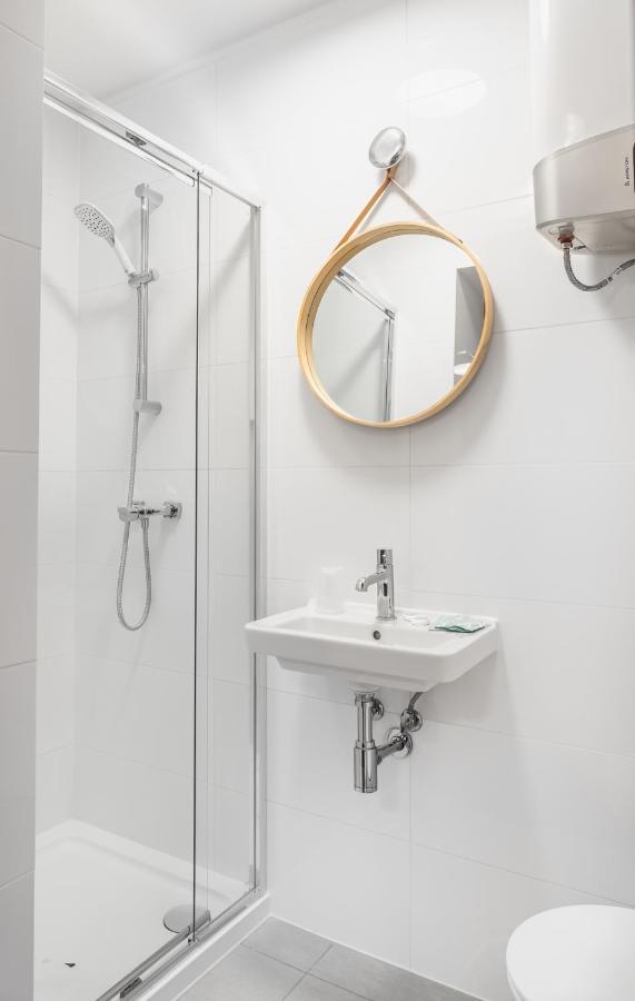 גורז'וב ווילקופולסקי Apartamenty, Boutique Rooms Villa 82, Miejsce Prkingowe מראה חיצוני תמונה
